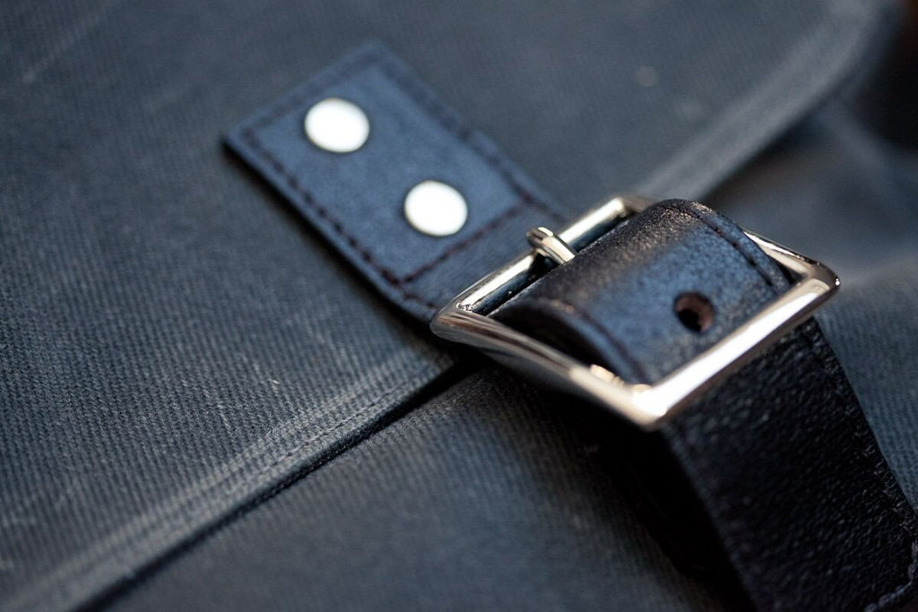 Hudson Messenger - Charcoal Wax Twill - Ernest Alexander